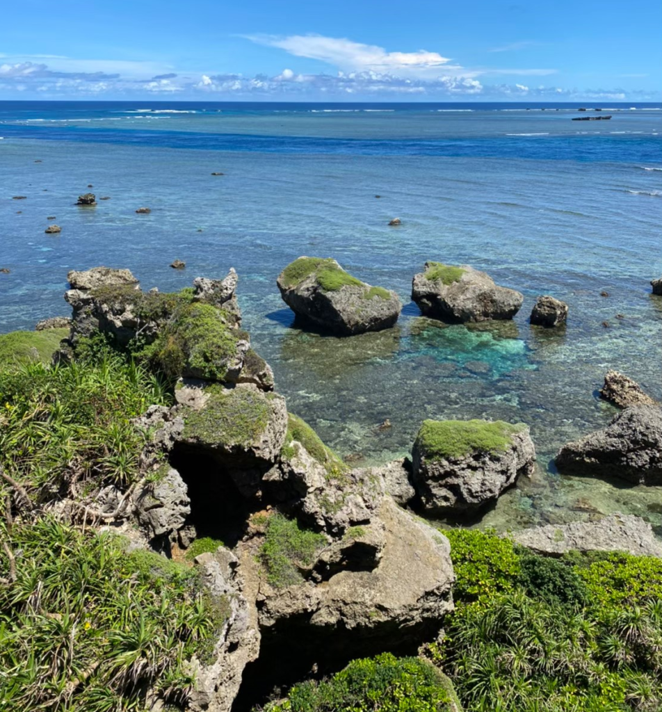 東平安名崎からの風景