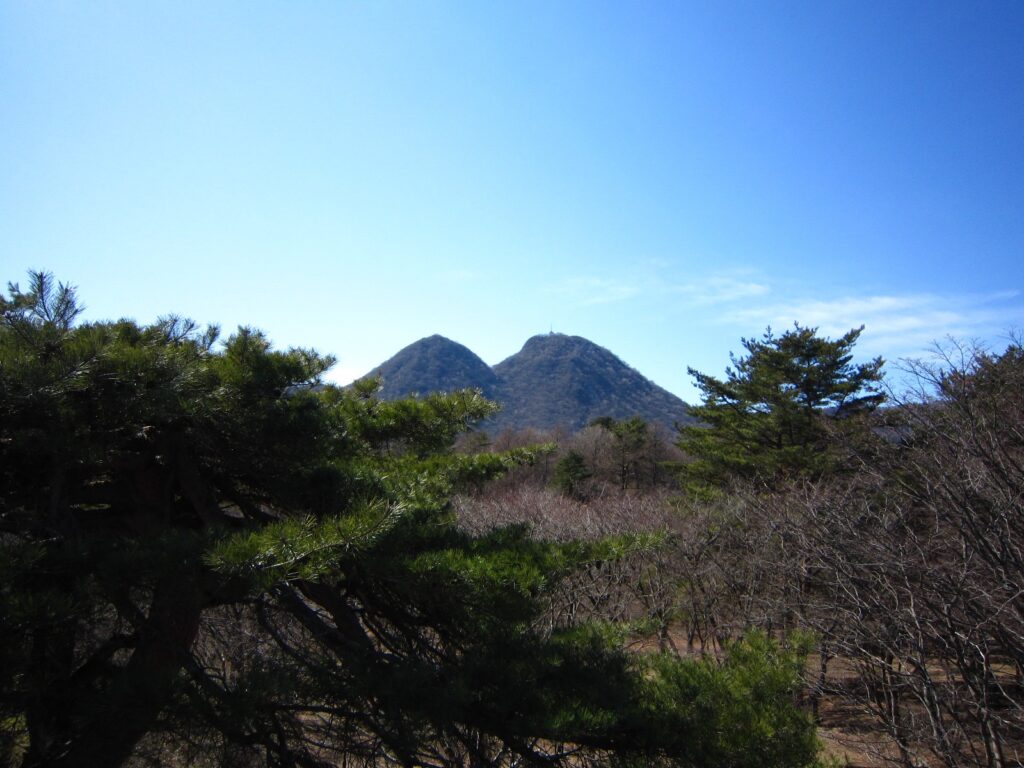 雄山と雌山