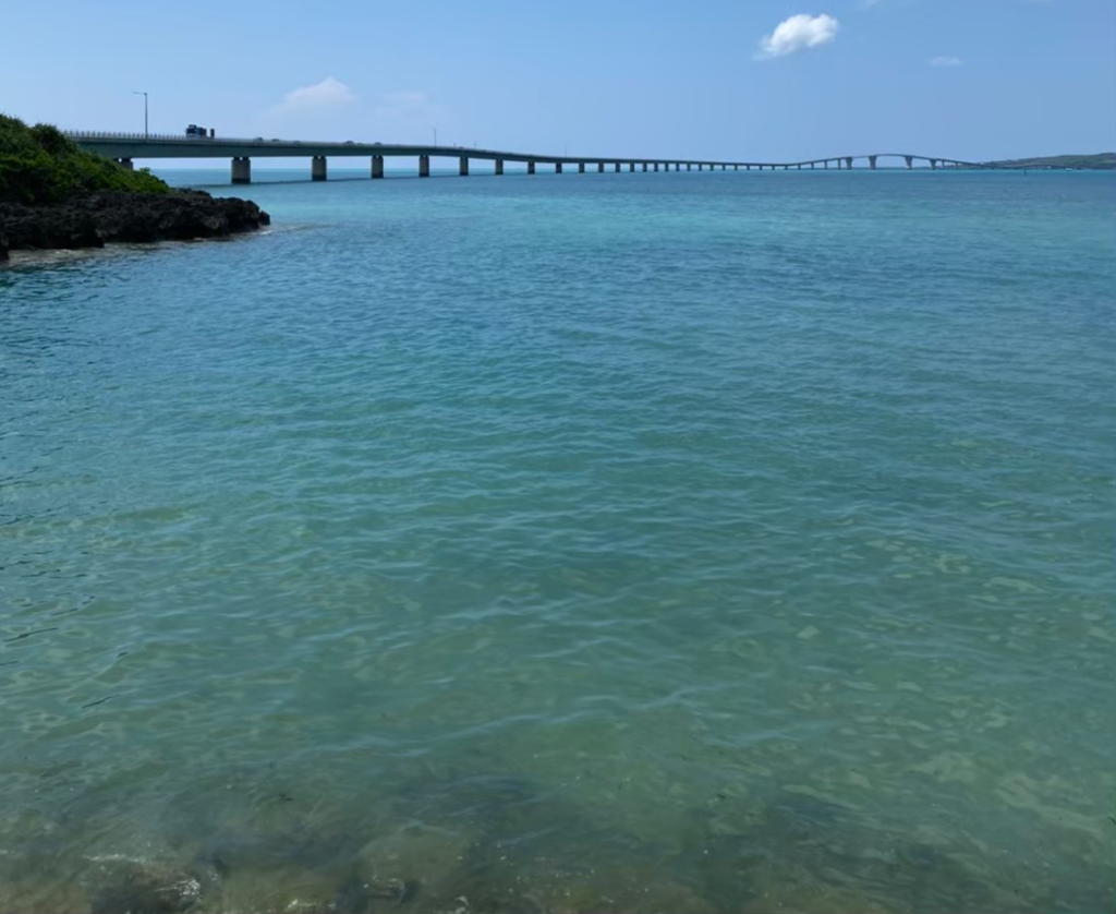 トゥリバー海浜公園から見える伊良部大橋