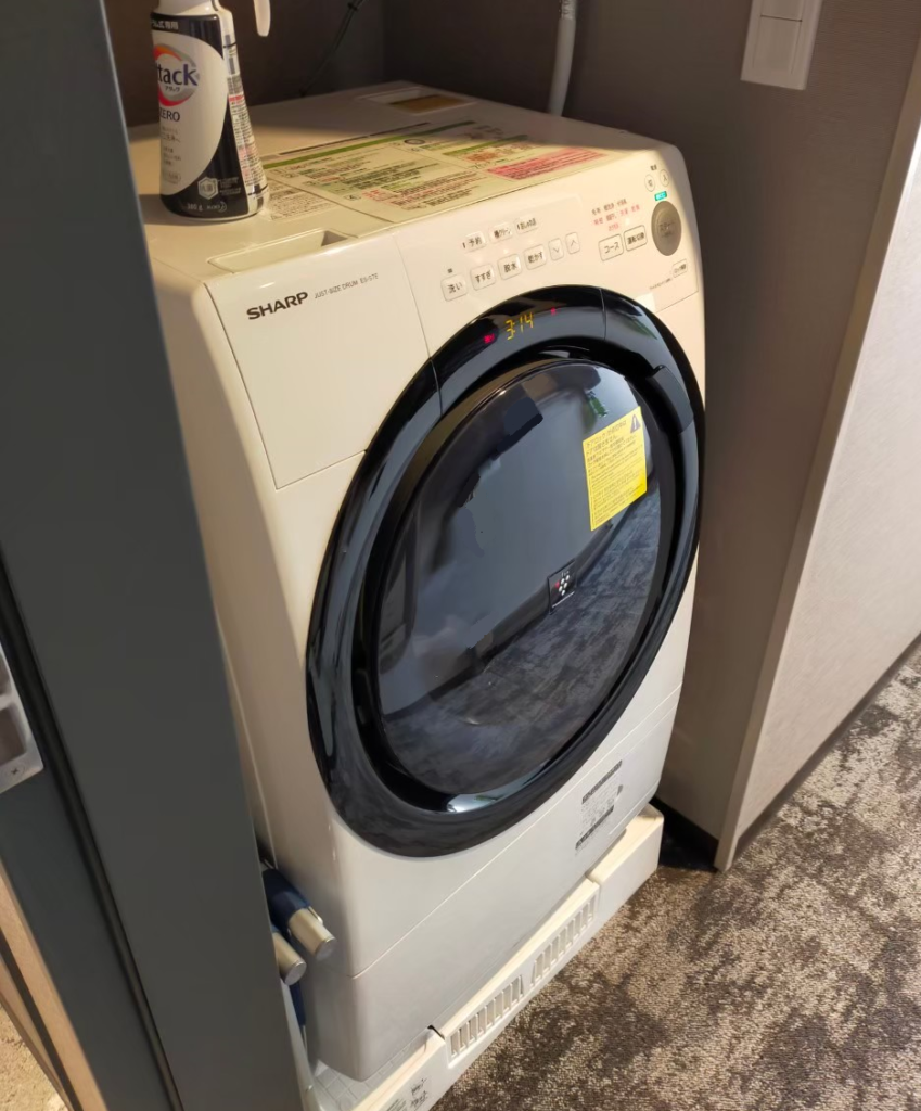 部屋の洗濯機