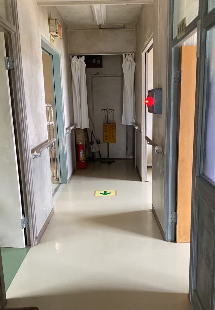 Drコトー診療所の廊下