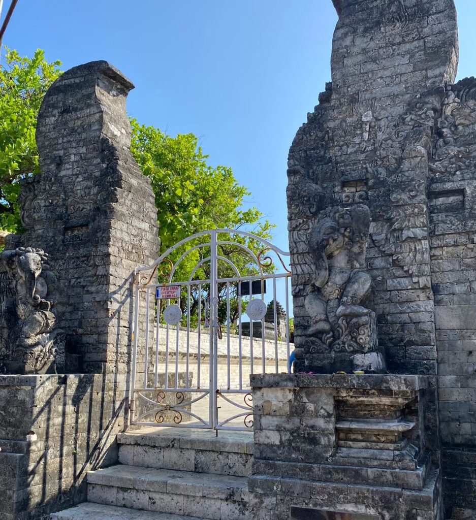 ウルワツ寺院