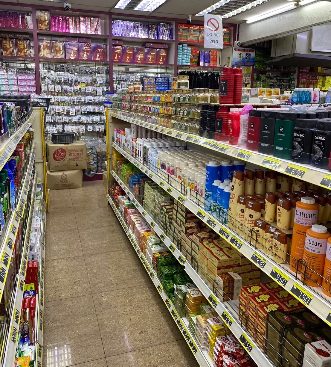 お店の中