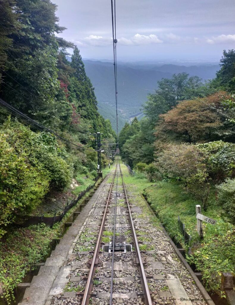 ケーブルカーの斜面